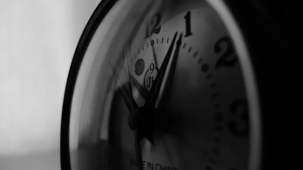 Clock. Credit: Sami Aksu/Pexels.