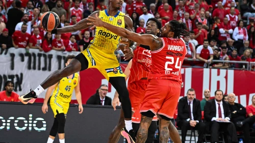 A EuroLeague basketball match between Maccabi Tel Aviv (in yellow) and Hapoel Tel Aviv at Arena Sofia, Bulgaria, Oct. 8, 2025. Credit: Flash90.
