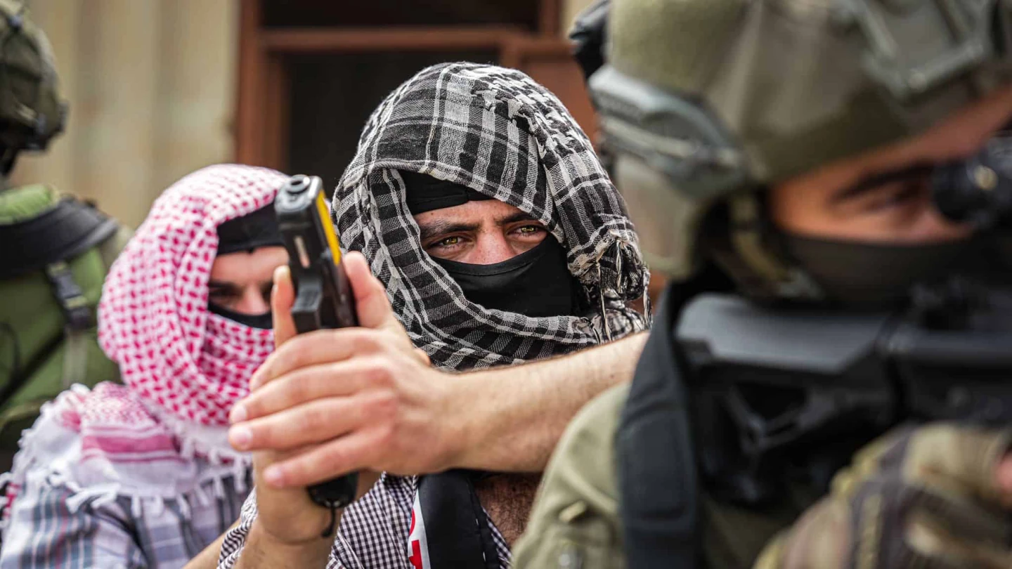VIDEO: Israeli Special Forces Conduct Café Operation to Apprehend Terrorist – Israel & Jewish News VIDEO: Israeli Special Forces Conduct Café Operation to Apprehend Terrorist – Israel & Jewish News