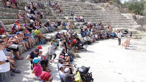 Israelis visit Sebastia, the former capital of the Kingdom of Israel, in Samaria, April 22, 2019, Photo by Hillel Maeir/Flash90.