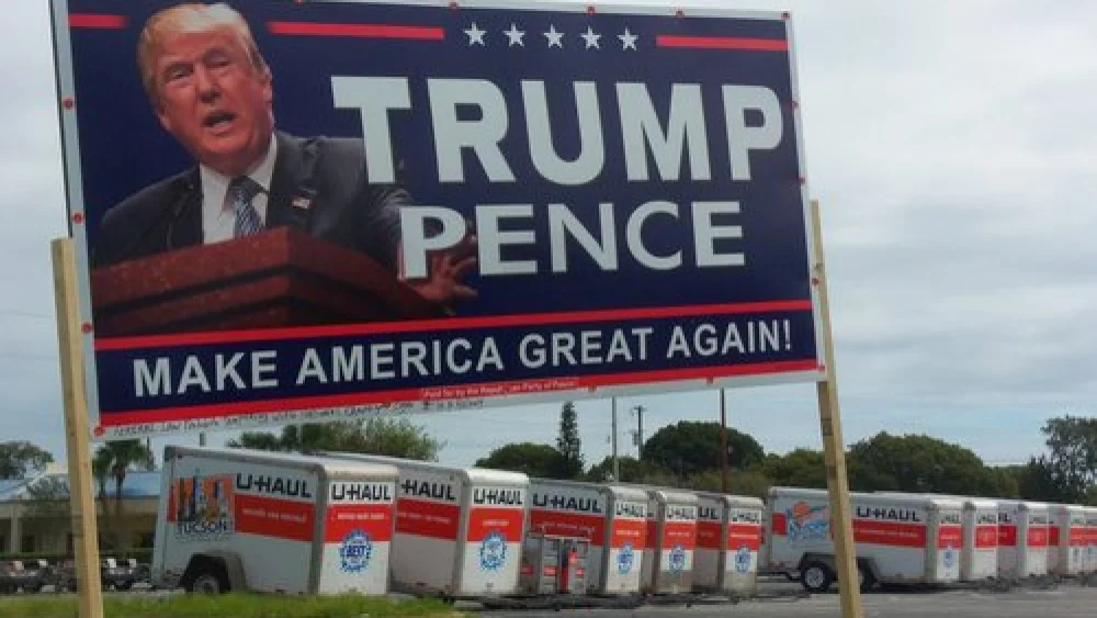 A Trump-Pence sign in Pasco County, Fla. Credit: Daniel Oines via Wikimedia Commons.