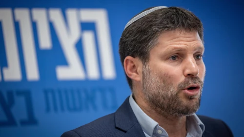 Religious Zionist Party head Bezalel Smotrich holds a press conference at the Knesset, March 2, 2022. Photo by Yonatan Sindel/Flash90.