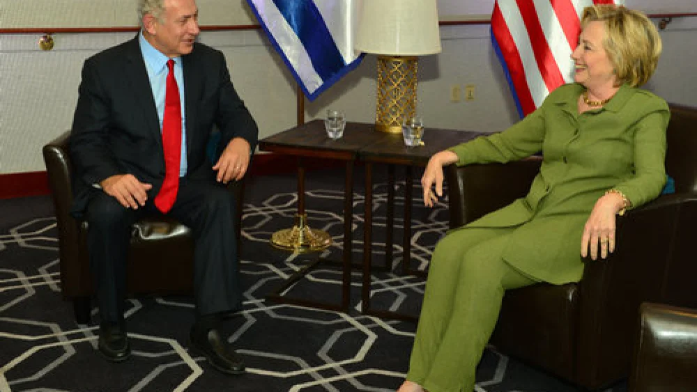 Prime Minister Benjamin Netanyahu speaks with Democratic nominee Hillary Clinton in a meeting in New York Sept. 26. Credit: Kobi Gideon/GPO.