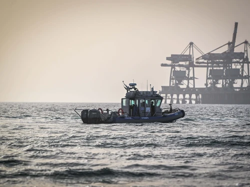 Police and rescue teams search for a diver who went missing after being attacked by sharks, of the coast of Hadera, April 22, 2025. Photo by Arie Leib Abrams/Flash90.