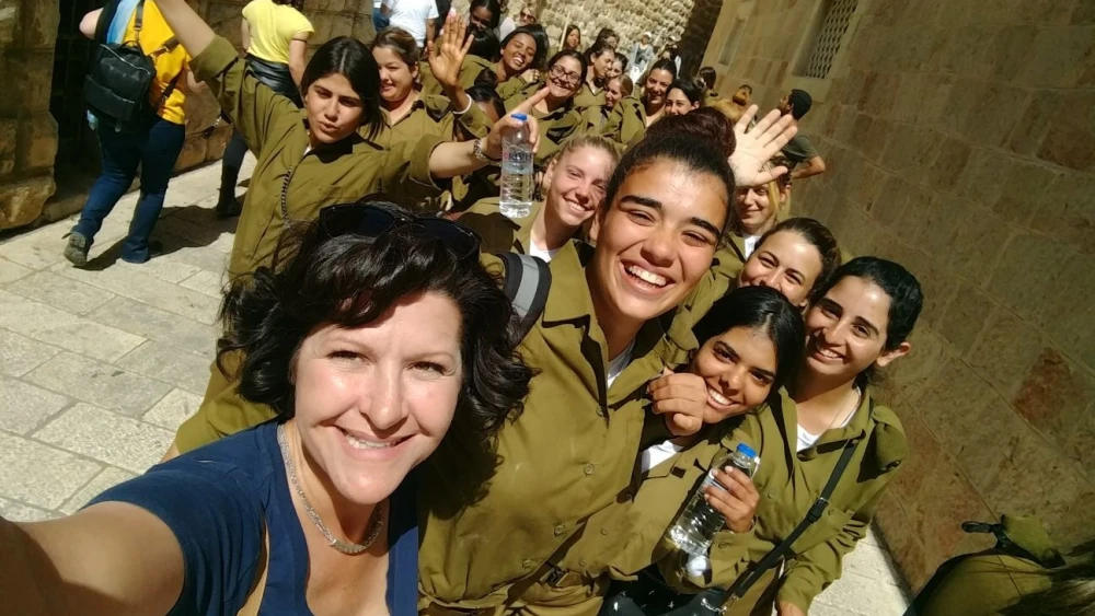 IDF soldiers participating in a Heroes To Heroes Foundation program