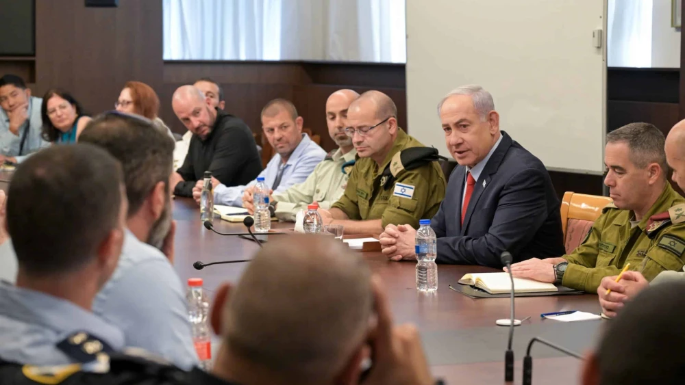Prime Minister Benjamin Netanyahu briefs Israel National Defense College cadets on the war against Hamas in the Gaza Strip, July 1, 2024. Photo by Koby Gideon/GPO.