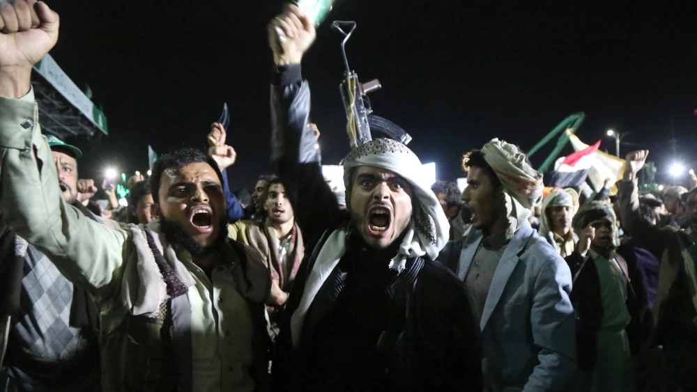 Followers of Yemen's Houthis participate in a rally to celebrate the group's takeover of the strategic port city of Mocha and the Bab El-Mandeb Strait on September 11, 2026, in Sana'a, Yemen. Photo by Mohammed Hamoud/Getty Images.