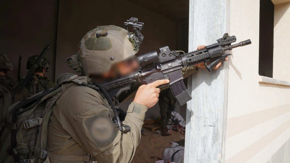 Israeli troops operating in the Hamas-ruled Gaza Strip, Dec. 13, 2023. Credit: IDF.