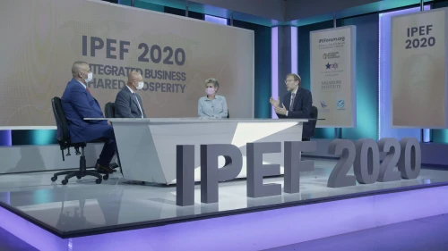 Ashraf Jabari with Ariel Mayor Eli Shaviro and Michal Shalem of “Let’s Grow Israel” with Avi Zimmerman. Photo by Amitai Eisenberg.