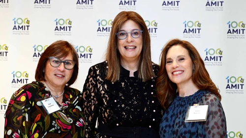 Event co-chair Anne Golombeck, honoree Yaffi Shmidman, and event co-chair and AMIT board chair Tamar Benovitz. Credit: Courtesy.