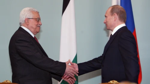 Russian President Vladimir Putin meets with Palestinian leader Mahmoud Abbas in Moscow, on April 7, 2009. Photo by Dmitry Azarov/Flash90.