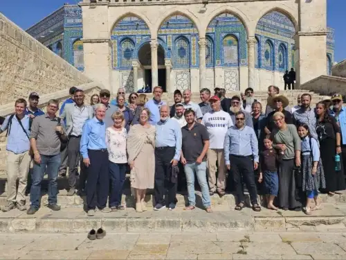 Dozens of Christians and Jews gathered on the Temple Mount in Jerusalem for a special prayer event honoring American conservative activist Charlie Kirk, Sept. 17, 2025. (Courtesy: Beyadenu–Returning to the Temple Mount)