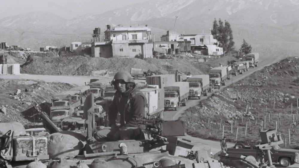 Israeli soldiers pulling out from the area of Beirut, Lebanon, towards the Awalli River, Feb. 28, 1985. Photo by Yossi Zamir/Flash90.