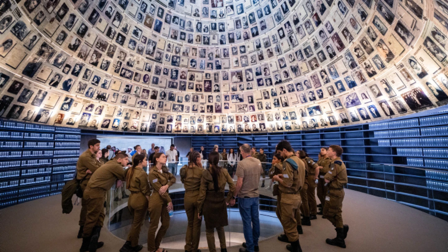 Visitors at Yad Vashem in Jerusalem ahead of Israel's Holocaust Remembrance Day, April 16, 2023. Photo by Yonatan Sindel/Flash90.
