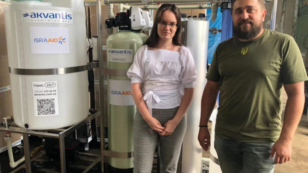 Mykolaiv Deputy Mayor Sergey Korenev with IsraAID Ukraine mission team member Mariia Pidkapka. Photo courtesy of IsraAID