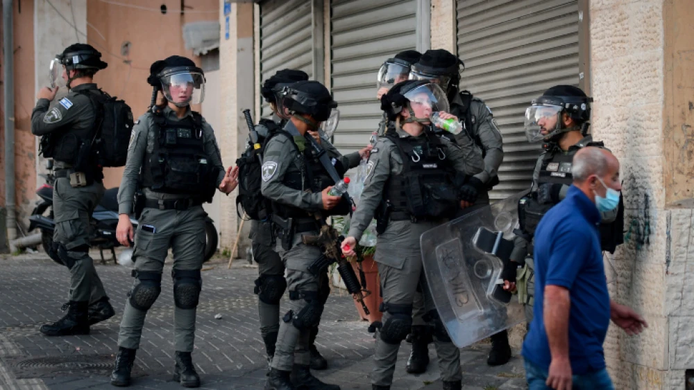 Israeli Border Police in Jaffa, where Arab Israelis have been rioting and causing damage, as part of a wave of internal violence in the Jewish state, May 11, 2021. Photo by Avshalom Sassoni/Flash90.