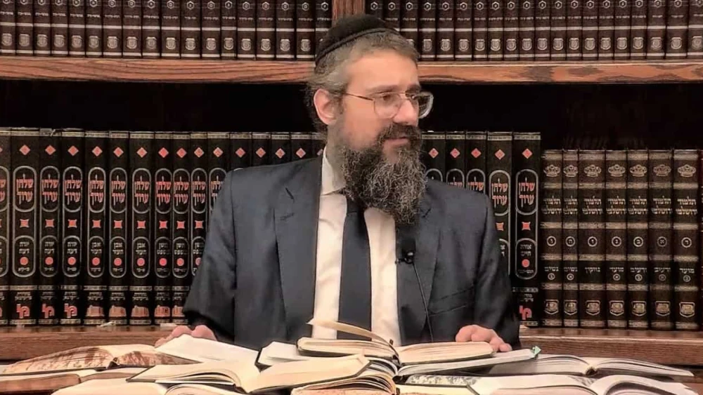 F Rabi Accidental YouTube sensation Rabbi Mendel Kaplan has led a Toronto ...