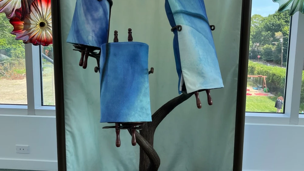 The Hampton Synagogue in Westhampton Beach, N.Y., Courtesy of Kornit Digital.