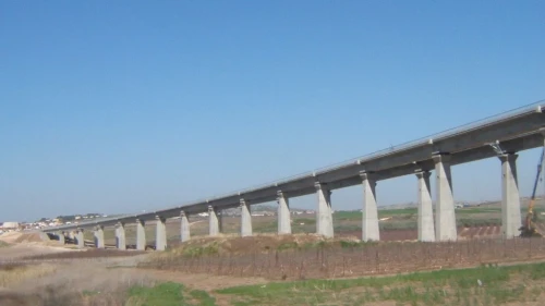 The bridge over the Valley of Ayalon, a recognizable landmark of the Tel Aviv-Jerusalem high-speed rail project that is set for completion March 30. Credit: Wikimedia Commons.