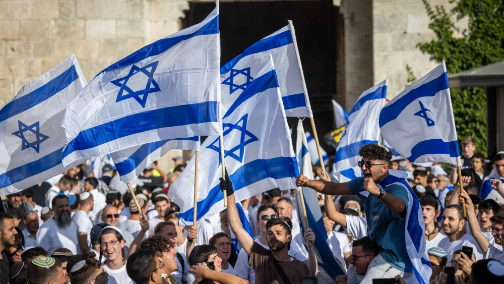 Jerusalem Day celebrations in Jerusalem at the Old City's Damascus Gate, May 18, 2023. Photo by Yonatan Sindel/Flash90.