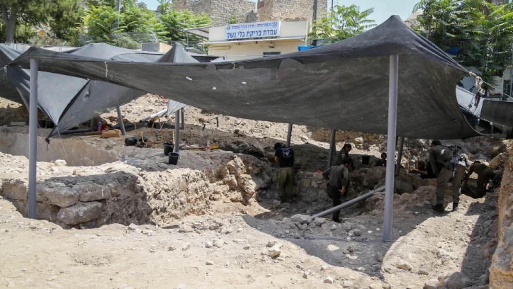 Archeological digs at the entrance to the Cave of the Patriarchs in Hebron on Aug. 26, 2021. Photo by Gershon Elinson/Flash90.