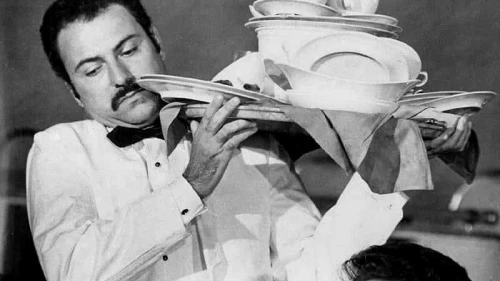 Alan Arkin in a publicity photo for the 1969 film "Popi." Credit: Studio/eBay via Wikimedia Commons.