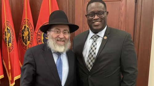 Celebrating Dr. Martin Luther King Jr., Rabbi Anchelle Perl meets with Rodney McRae, executive director of Human Rights Commission of Nassau County. Credit: Courtesy.