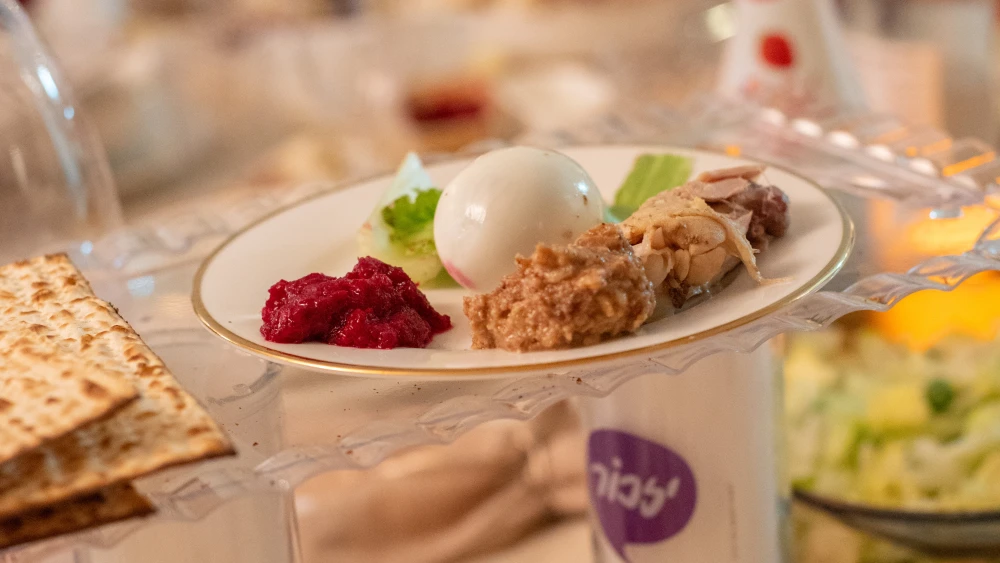 A Passover seder table in Israel, April 22, 2024. Photo by Chen Leopold/Flash90.