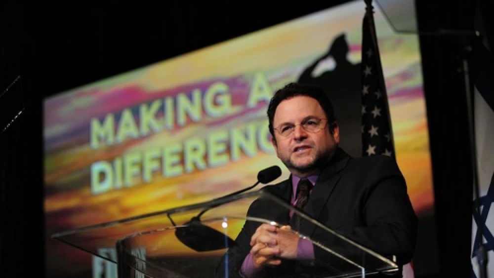 Click photo to download. Caption: Former Seinfeld star Jason Alexander speaks at the Dec. 6 Friends of the Israel Defense Forces gala in Los Angeles, for which he was the emcee. Credit: Alexi Rosenfeld.