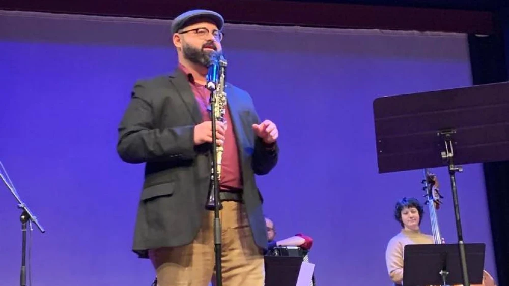 Michael Winograd thrilled the audience at the Museum of Jewish Heritage for Yiddish New York Sunday night. Credit: Alan Zeitlin.