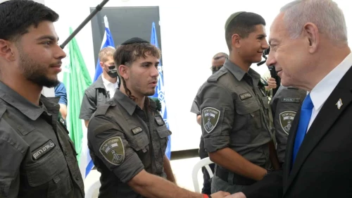 Israeli Prime Minister Benjamin Netanyahu visits fighters of the Border Police's ultra-Orthodox Avnet Company, Aug. 14, 2025. Photo by Amos Ben-Gershom/GPO.