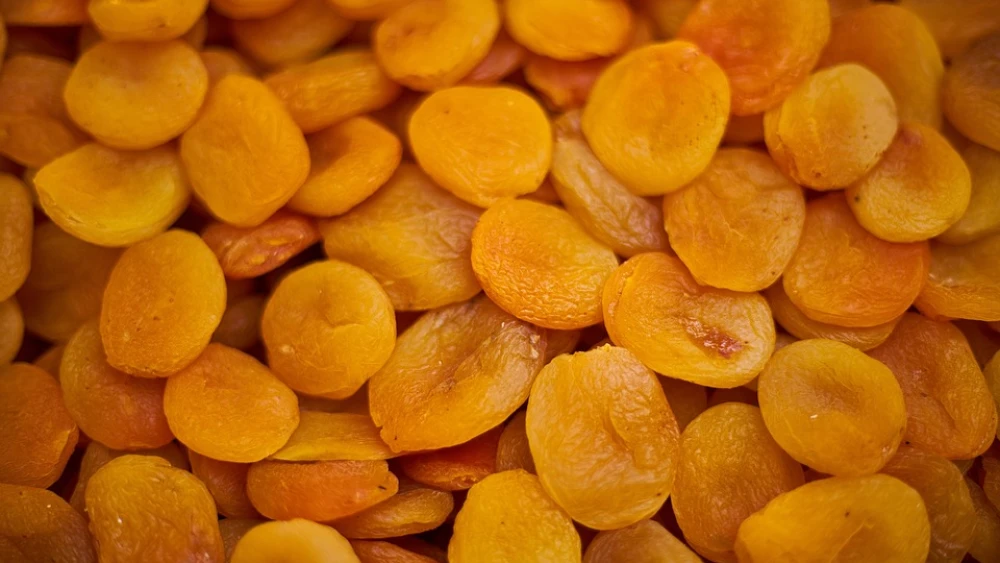 Dried apricots. Credit: Pixabay.
