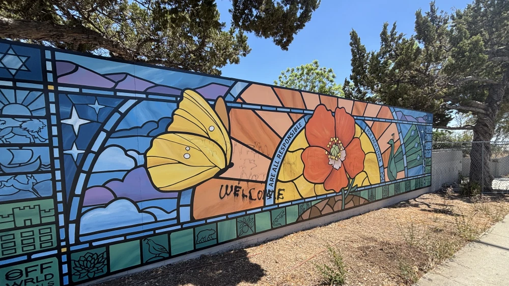 Antisemitic graffiti partially cleaned off a mural at the Pasadena Jewish Temple and Center campus, in Pasadena, Calif., on July 27, 2026. Photo by Aaron Bandler.