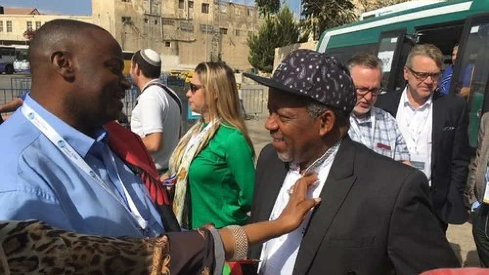 Kenneth Meshoe (right) of the African Christian Democratic Party, on a visit to Hebron this week. Credit: Sam Sokol.