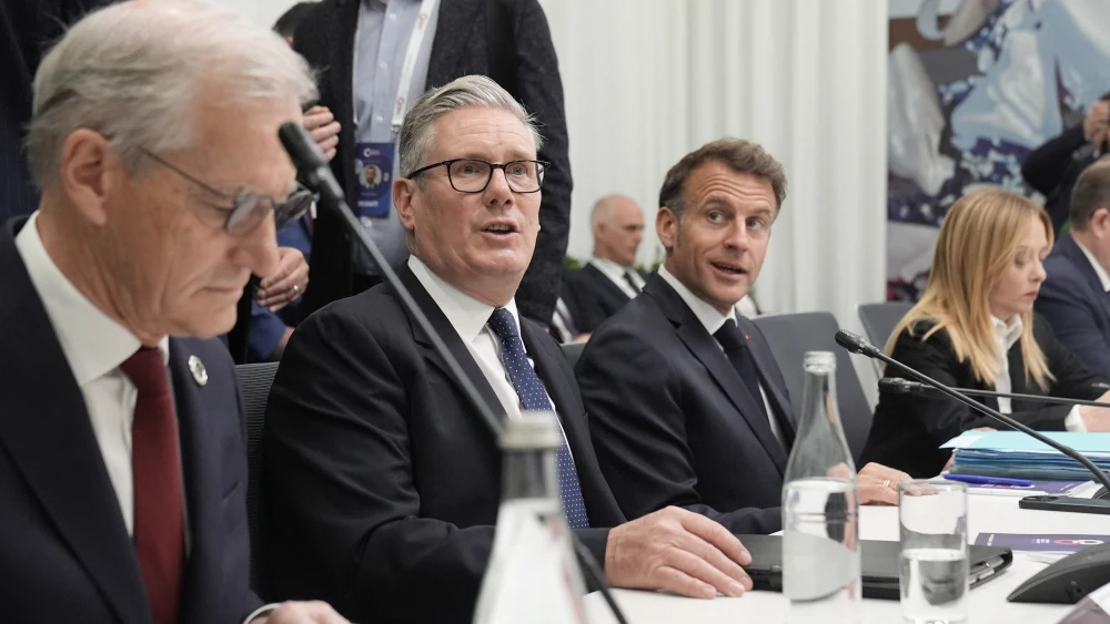 Norwegian Prime Minister Jonas Gahr Store, left. British Prime Minister Keir Starmer, French President Emmanuel Macron and Italian Prime Minister Giorgia Meloni attend the 8th European Political Community (EPC) summit in Yerevan on May 4, 2026. Photo by Stefan Rousseau / POOL / AFP via Getty Images.