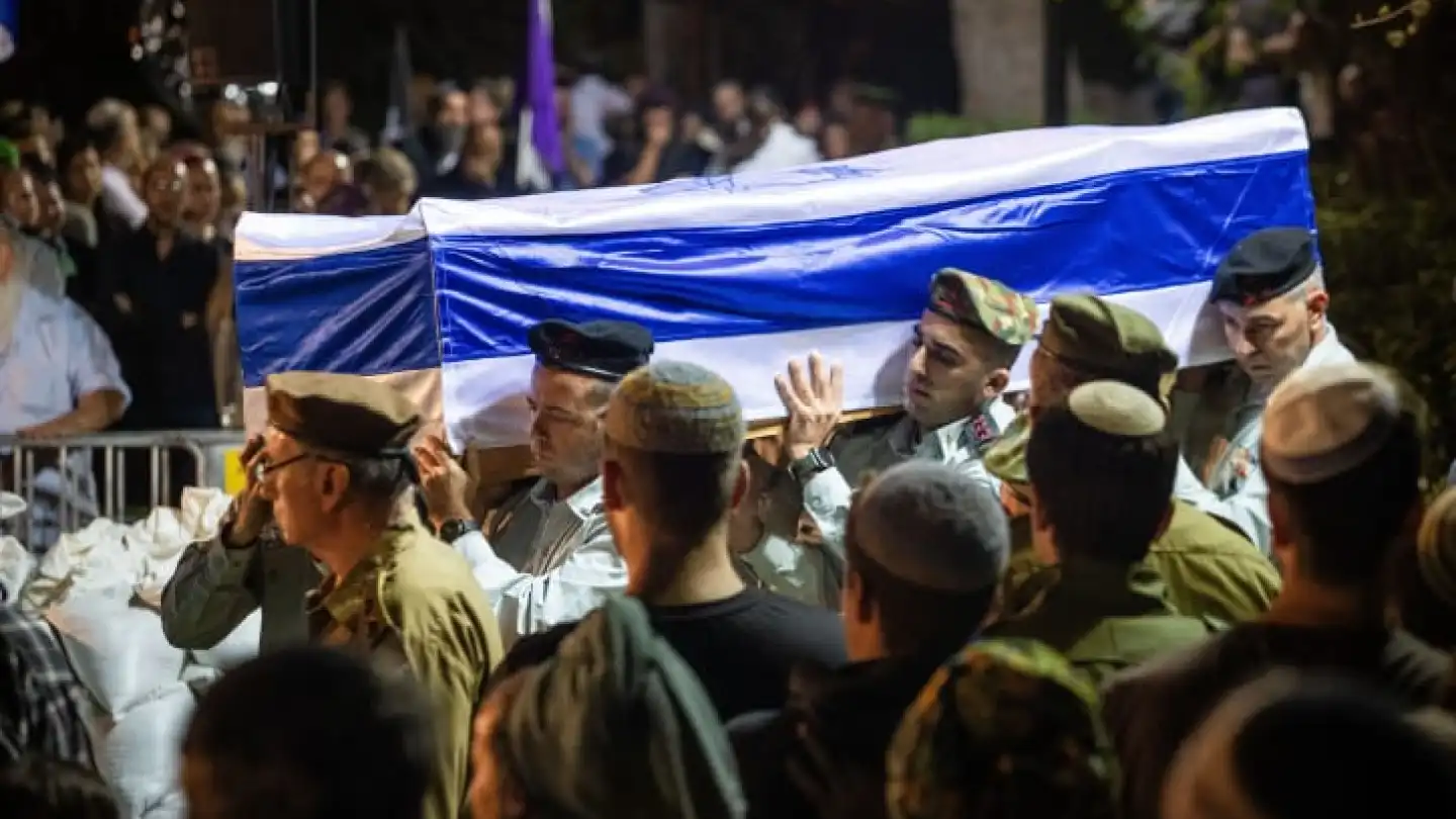 The funeral of IDF Col. Jonathan Steinberg at Mount Herzl military cemetery in Jerusalem on Oct. 8, 2023. Photo by Oren Ben Hakoon/Flash90.