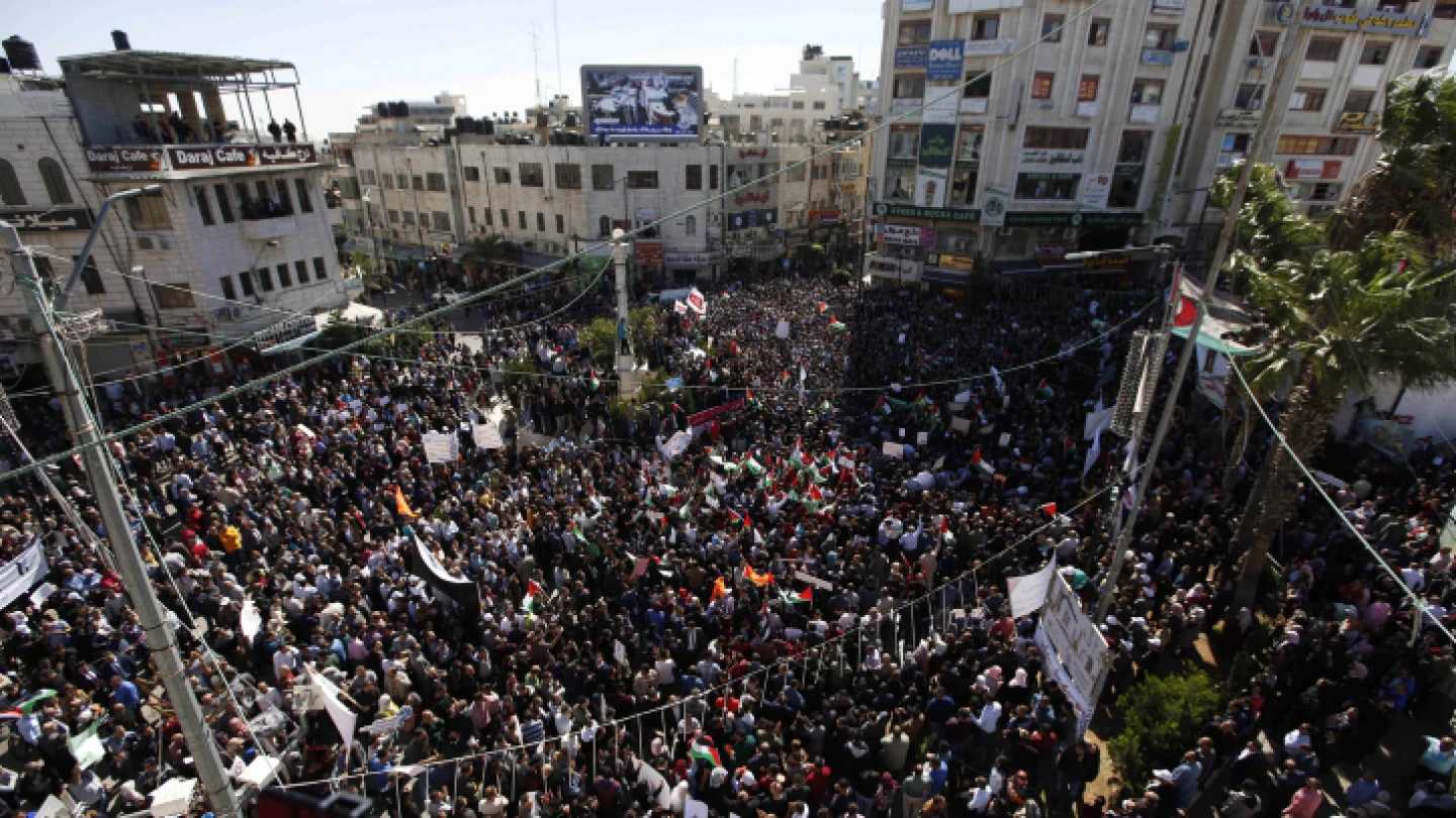Thousands of Palestinians in Ramallah protest against a social-security law established by the Palestinian Authority that has them concerned over the distribution of funds, Oct. 29, 2018. Photo by Nasser Ishtayeh/Flash90.
