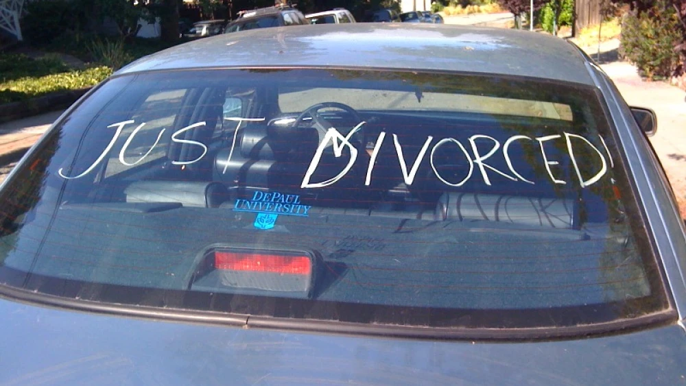 A car in Oakland, Calif. on July 16, 2020. Credit: Jennifer Pahlka via Wikimedia Commons.