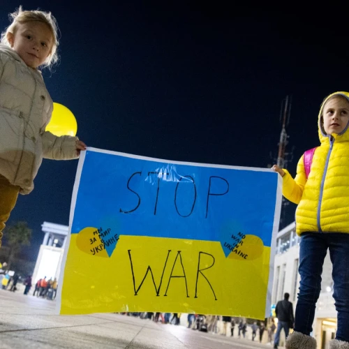 Children in Jerusalem demonstrating against the Russian invasion of Ukraine, Feb. 28, 2022. Photo by Olivier Fitoussi/Flash90.