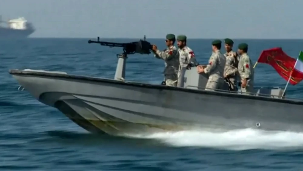 An Iranian patrol boat in the Gulf of Oman. Source: Screenshot.