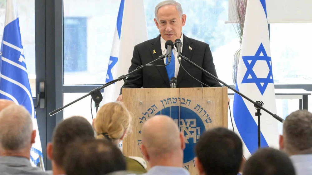 Israeli Prime Minister Benjamin Netanyahu during a visit to the Israel Security Agency (Shin Bet) headquarters, June 29, 2025. Photo by Maayan Toaf/GPO.