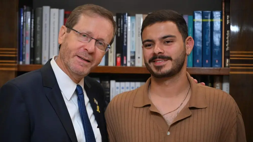Israeli President Isaac Herzog meets with freed Hamas hostage Omer Wenkert, June 3, 2025. Photo by Haim Zach/GPO.