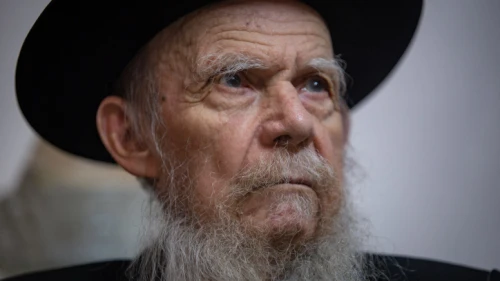 Rabbi Gershon Edelstein, head of the Ponevezh Yeshiva, at his home in Bnei Brak, Dec. 5, 2018. Photo by Aharon Krohn/Flash90.