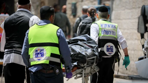 Israeli rescue forces near the scene of a stabbing attack, in Jerusalem's Old City, April 30, 2024. Photo by Jamal Awad/Flash90.
