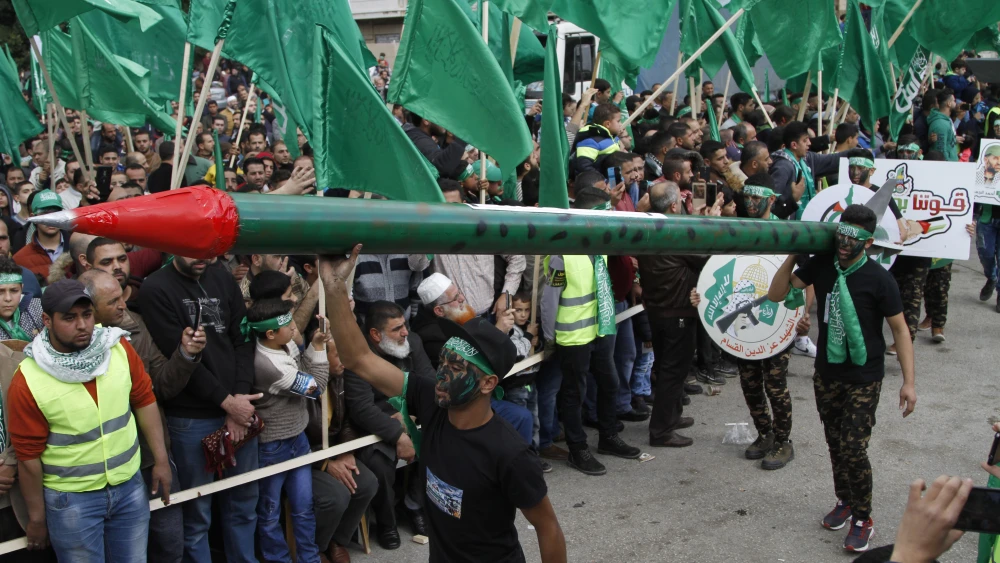 Palestinians participate in a rally in Nablus marking the 30th anniversary of the founding of Hamas. Credit: Nasser Ishtayeh/Flash90.