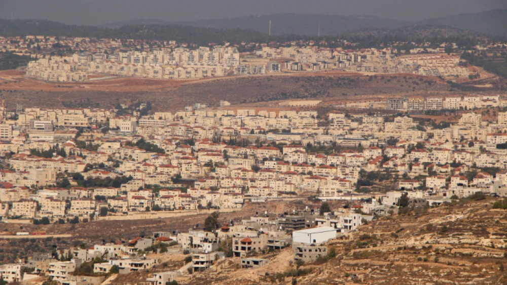 A view of Beitar Illit and Tzur Hadassah, as seen from Gush Etzion in Judea and Samaria, on Nov. 25, 2019. Photo by Gershon Elinson/Flash90.