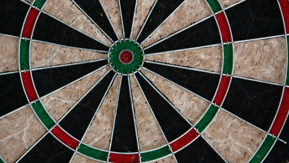 Dart Board, Bull's Eye