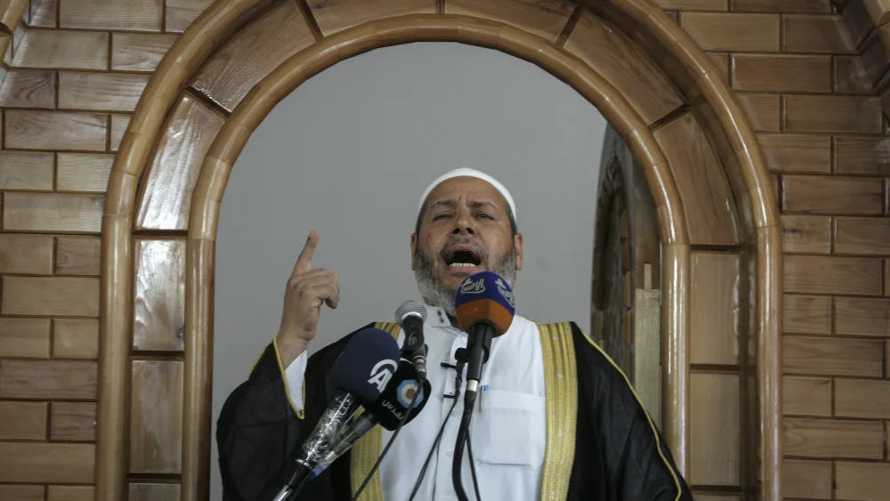 Senior Hamas leader Khalil al-Hayya, gives a speech during Friday prayers in Rafah, the southern Gaza Strip, on June 12, 2015. Photo by Abed Rahim Khatib/Flash90.