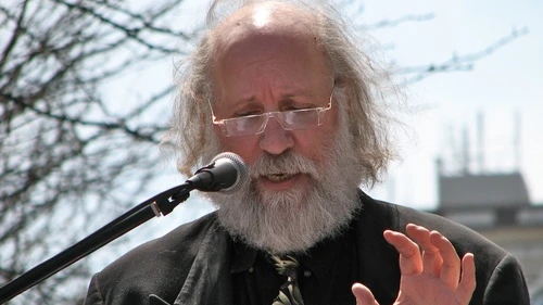 Pictured is Cary Nelson, an Modern Language Association (MLA) member and University of Illinois professor who spoke on a panel across the street from the MLA convention on academic freedom in Israel. The panel was arranged as an alternative to an MLA convention session that included supporters, but no opponents of the BDS movement against Israel. Credit: Sage Ross via Wikimedia Commons.