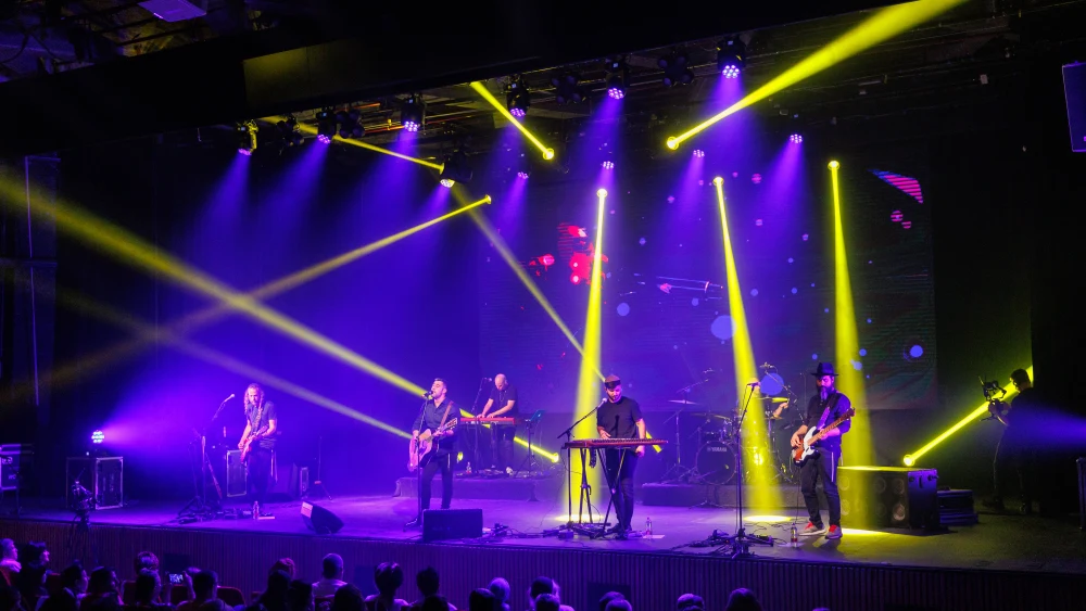 On Monday evening, June 6, international superstar Ishay Ribo played a sold out show at the Jerusalem Theater to benefit ADI Jerusalem, raising awareness and support for the residential, rehabilitative and community resource center.